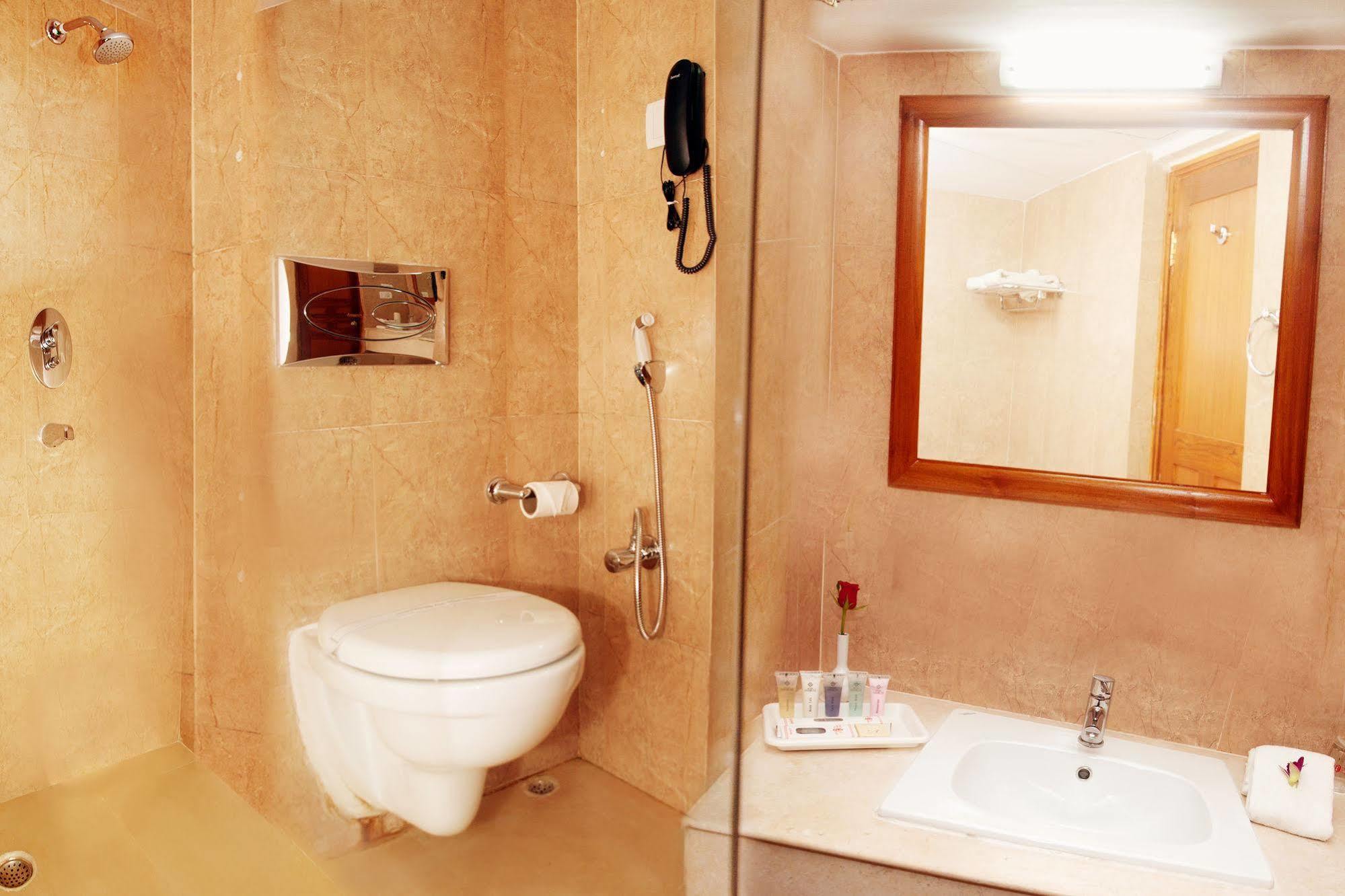 Hotel Kalinga Ashok Bhubaneswar Bagian luar foto
